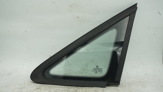 VW CADDY QUATER FRONT LEFT WINDOW 43R001057