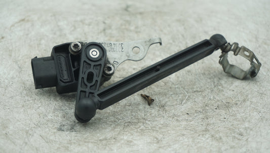 BMW FRONT HEADLIGHT LEVEL SESNOR 6860843