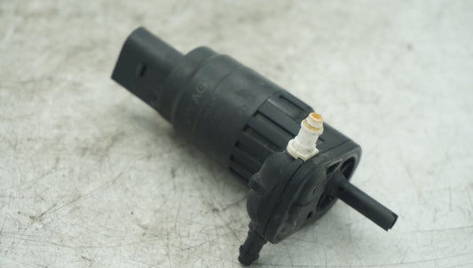 VW AUDI WINDCREEN WASHER FLUID PUMP 6955651