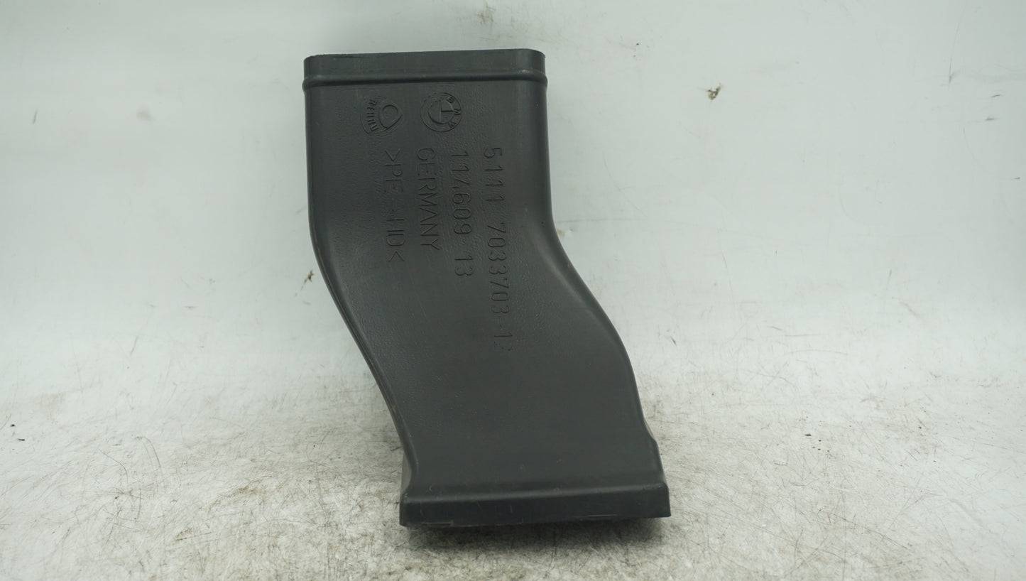 BMW 5 SERIES E60 FRONT LEFT BRAKE COOLING AIR DUCT 7033703