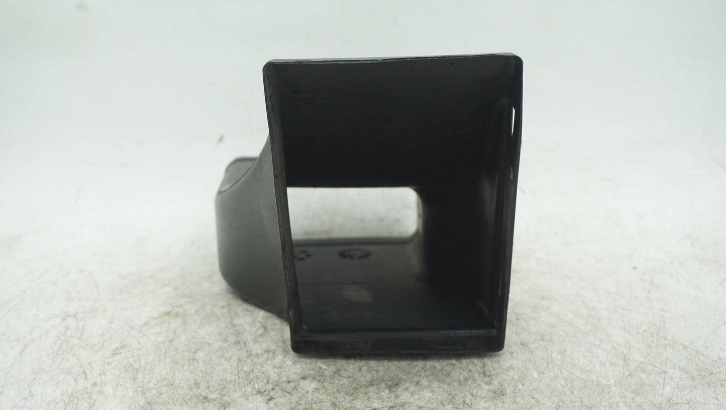 BMW 5 SERIES E60 FRONT LEFT BRAKE COOLING AIR DUCT 7033703