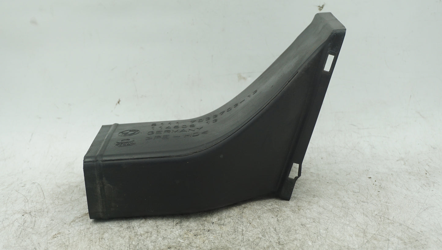 BMW 5 SERIES E60 FRONT LEFT BRAKE COOLING AIR DUCT 7033703