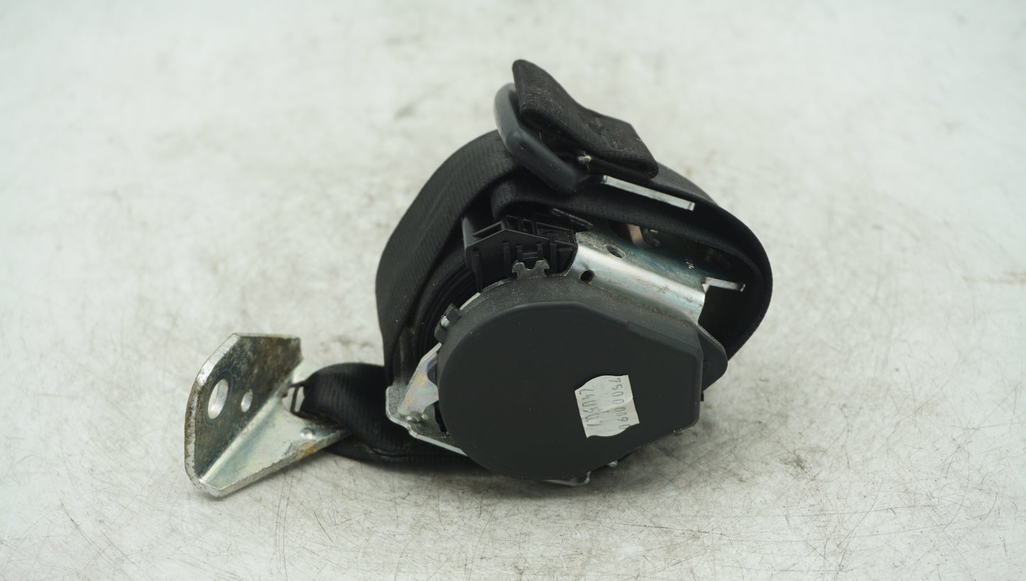 VW GOLF MK5 RIGHT REAR SEAT BELT 1K6857806