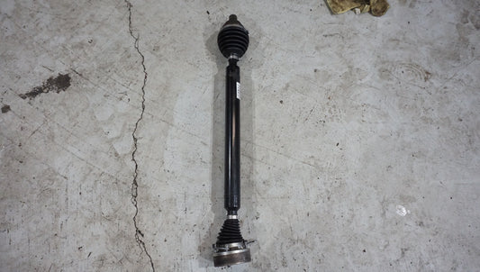 VW GOLF MK7 FRONT RIGHT DRIVESHAFT 5Q0407272