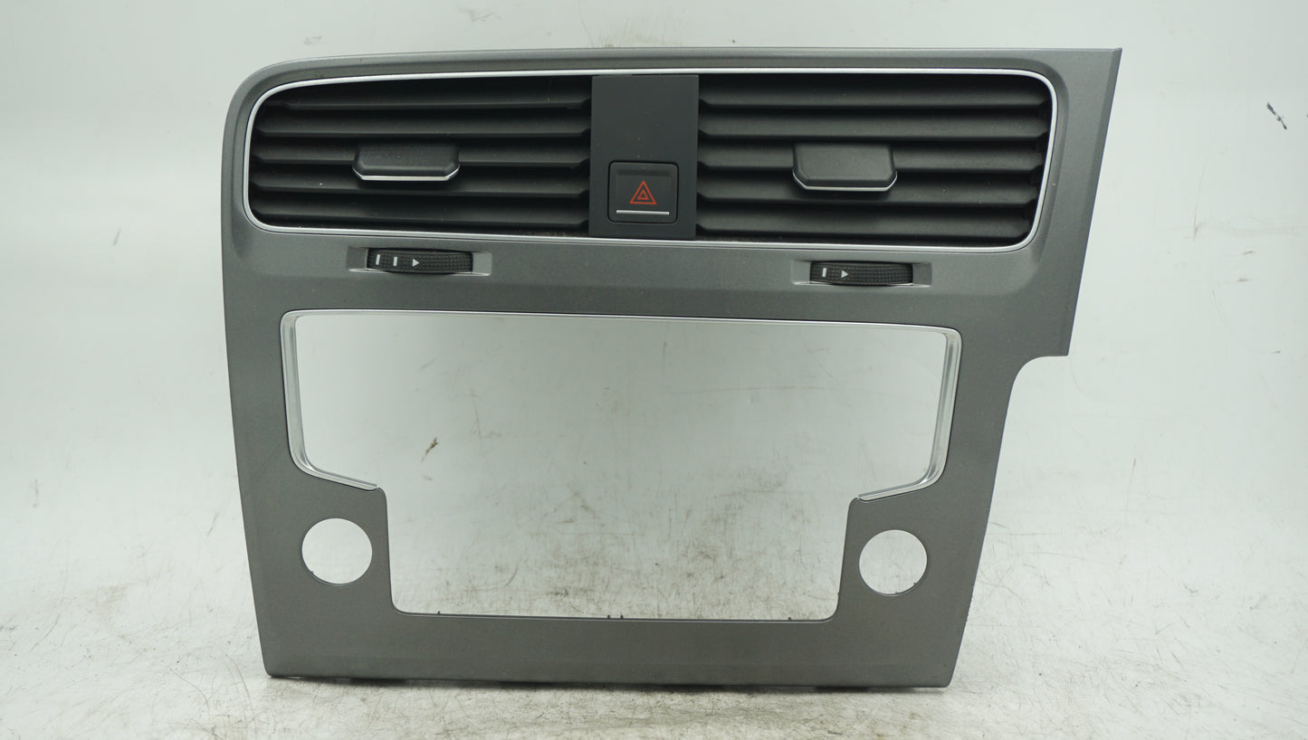 VW GOLF MK7 CENTE AIR VENTS AND TRIM 5G2819728