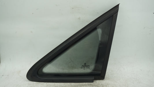 VW CADDY QUATER FRONT RIGHT WINDOW 43R001057
