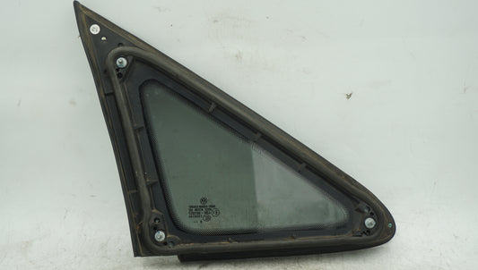 VW CADDY QUATER FRONT RIGHT WINDOW 43R001057