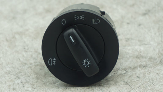 VOLKSWAGEN GOLF CADDY JETTA HEADLIGHT SWITCH 1K0941431