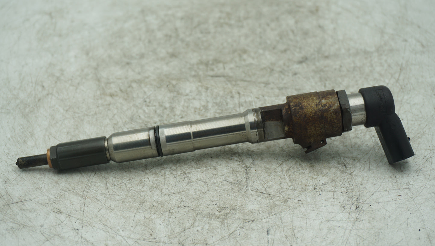 VW CADDY 1.6TDI INJECTOR 03L130277B