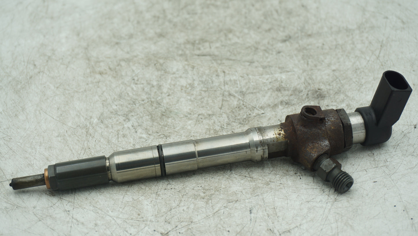 VW CADDY 1.6TDI INJECTOR 03L130277B