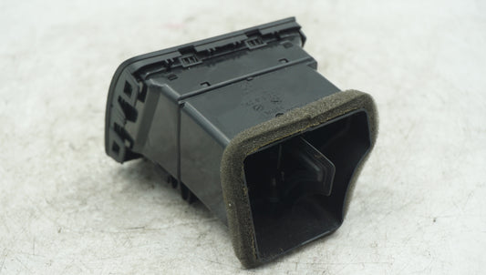 VOLKSWAGEN GOLF MK5 RIGHT SIDE DASH VENT 1K0819710