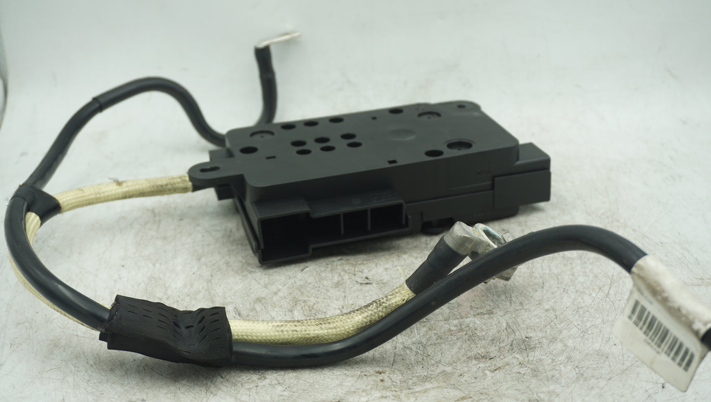 VW GOLF R32 BATTERY OVERLOAD PROTECTION TRIP SWITCH 8P0937548