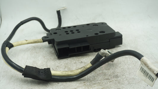 VW GOLF R32 BATTERY OVERLOAD PROTECTION TRIP SWITCH 8P0937548