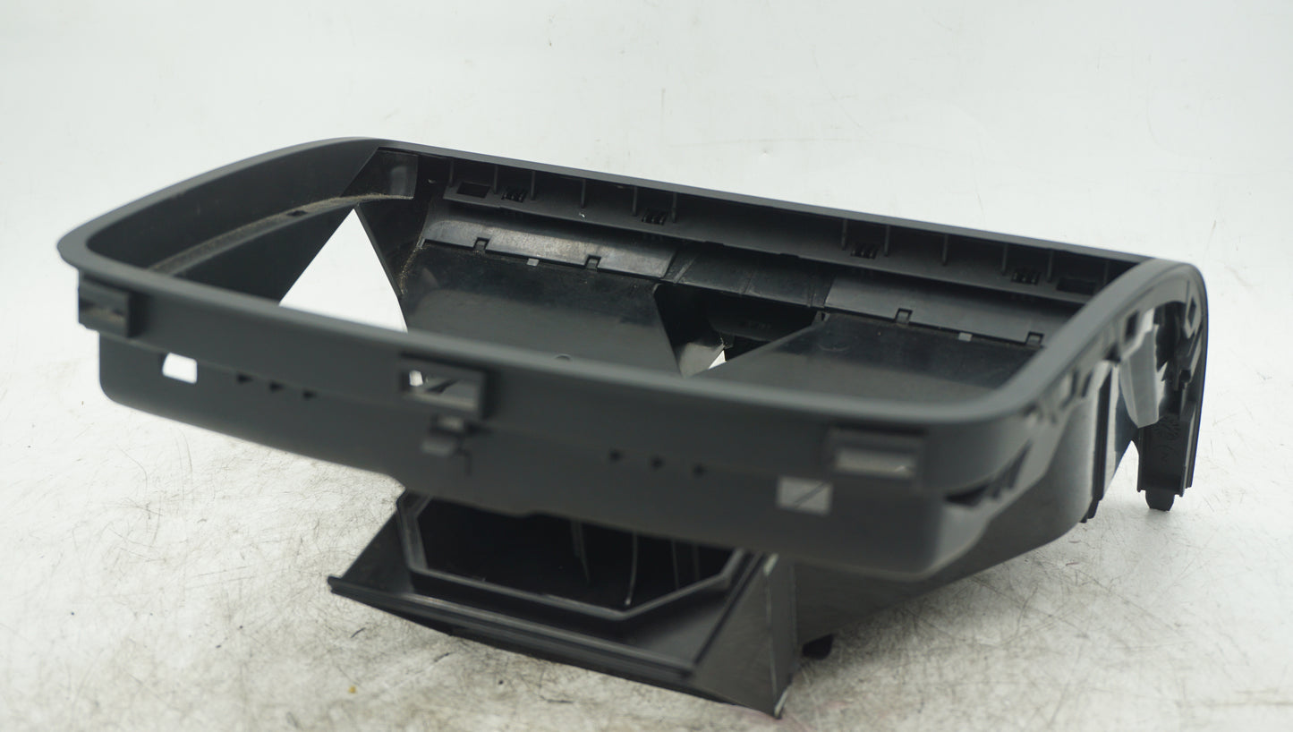 VOLKSWAGEN MK5 GOLF CENTRE AIR VENT PANEL 1K0819735 1K0819153
