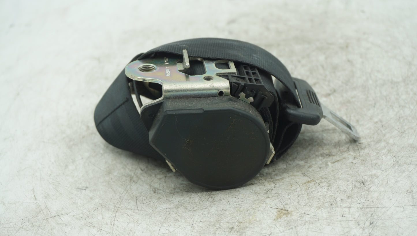 VW GOLF MK5 REAR LEFT SEAT BELT 606471200