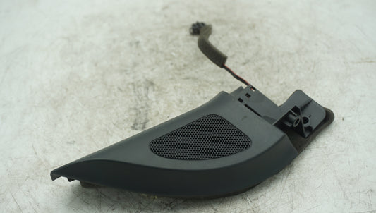 VW GOLF MK5 FRONT RIGHT DOOR TWEETER SPEAKER AND TRIM 1K0837994