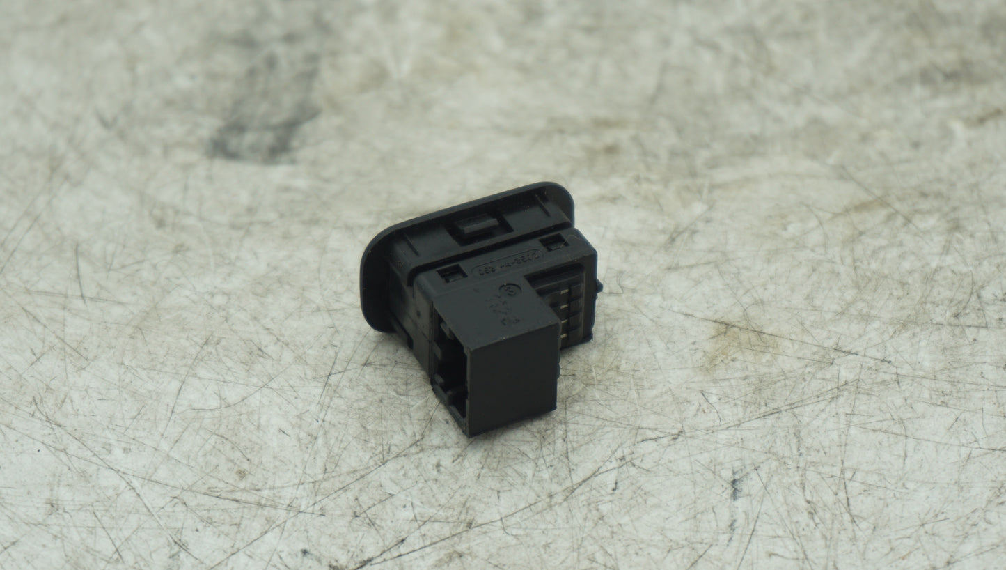 VW GOLF  MK5 ALARM DEACTIVATION SWITCH BUTTON 6Q0962109A