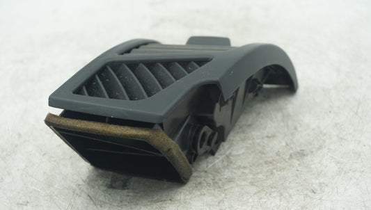 BMW E82 E87 E88 LEFT AIR VENT 7059187