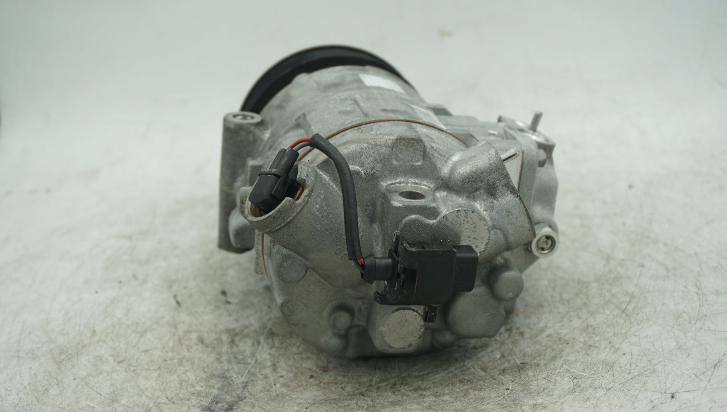VW POLO 1.4L AC COMPRESSOR 6Q0820808