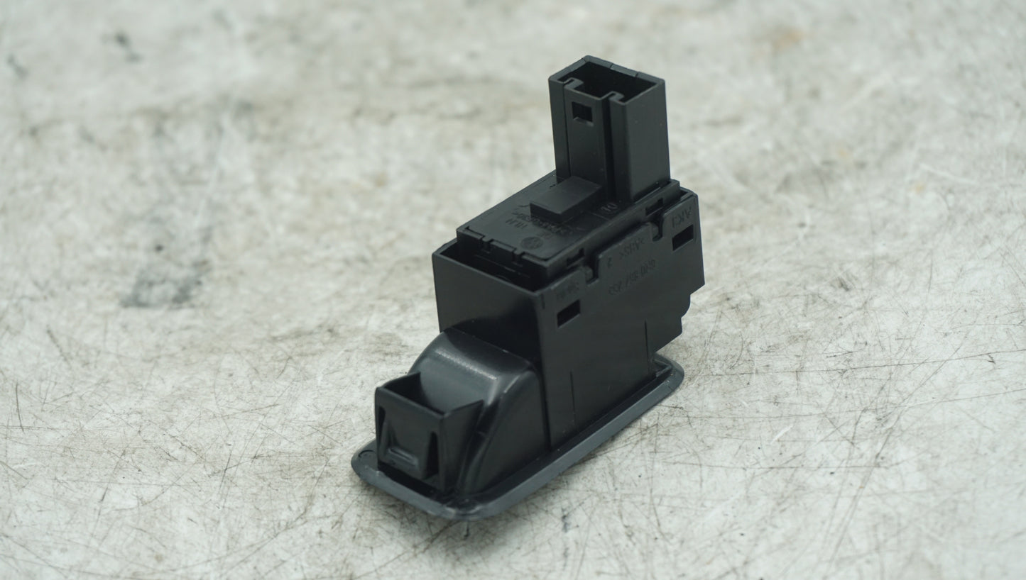 VW POLO 6R FRONT AND REAR PASSENGER WINDOW SWITCH 6R0867255