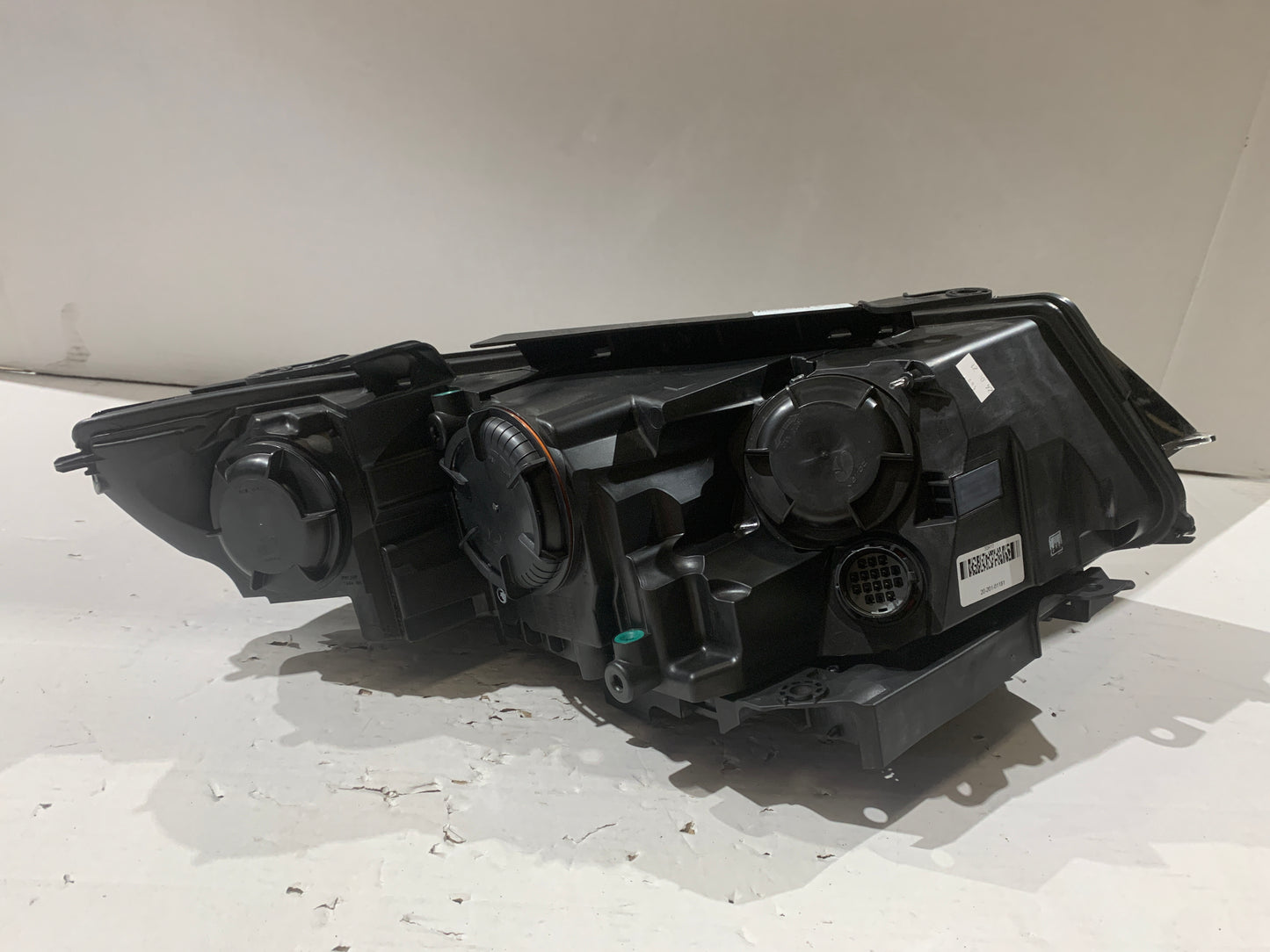 LAND ROVER DISCOVERY SPORT LHS LEFT HALOGEN HEADLIGHT LR096415