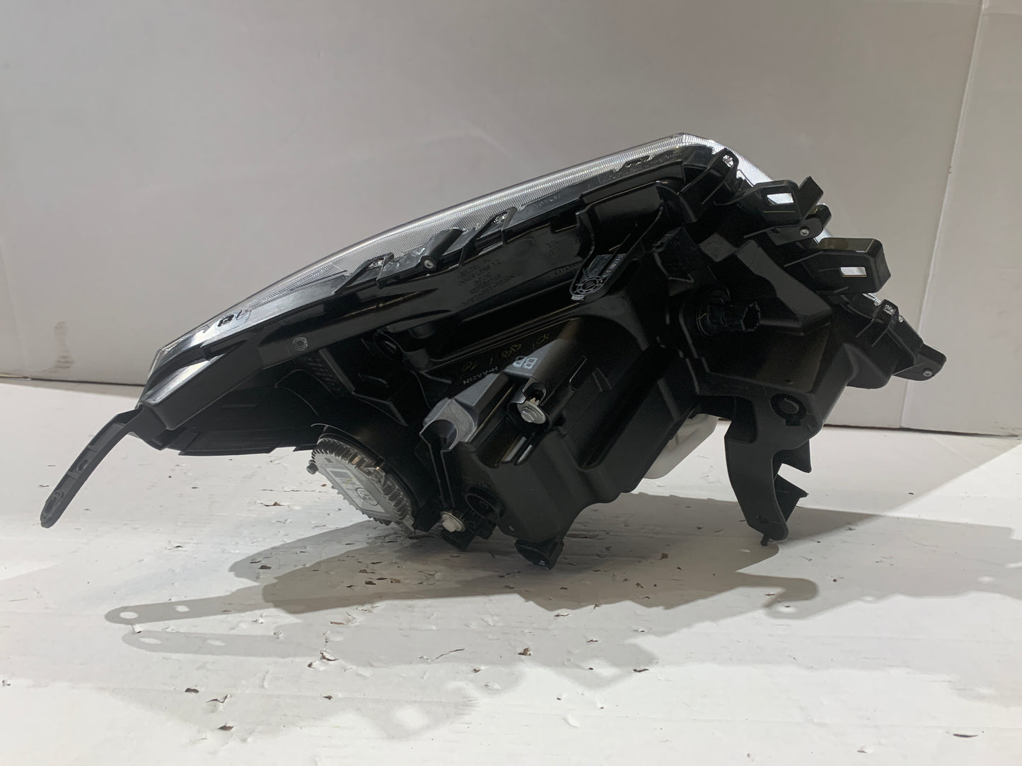 NISSAN NAVARA NP300 LHS LEFT LED BLACK INSERT HEADLIGHT 2015-2020