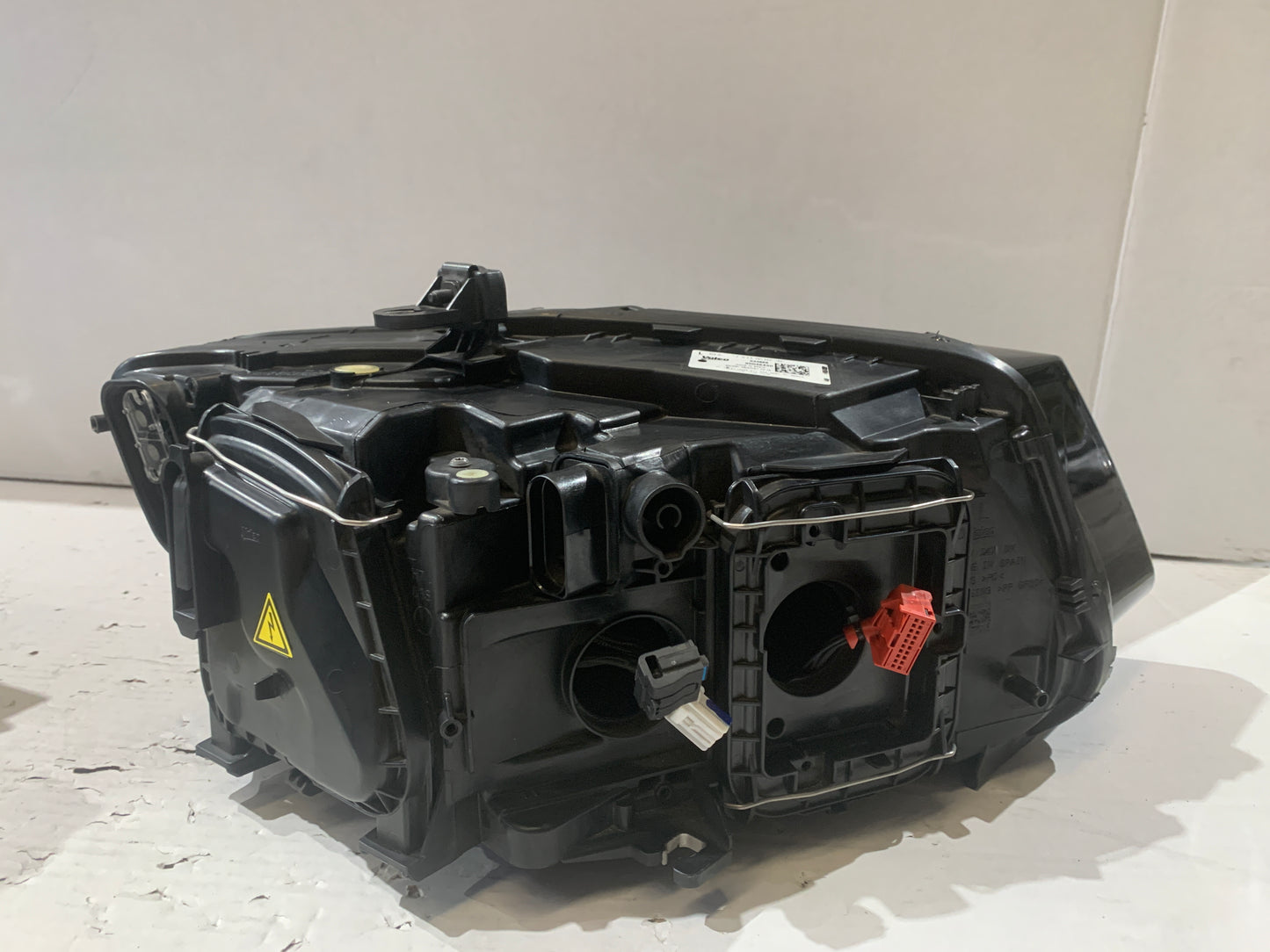 AUDI Q5 8R LHS LEFT XENON HEADLIGHT 8R0941043D