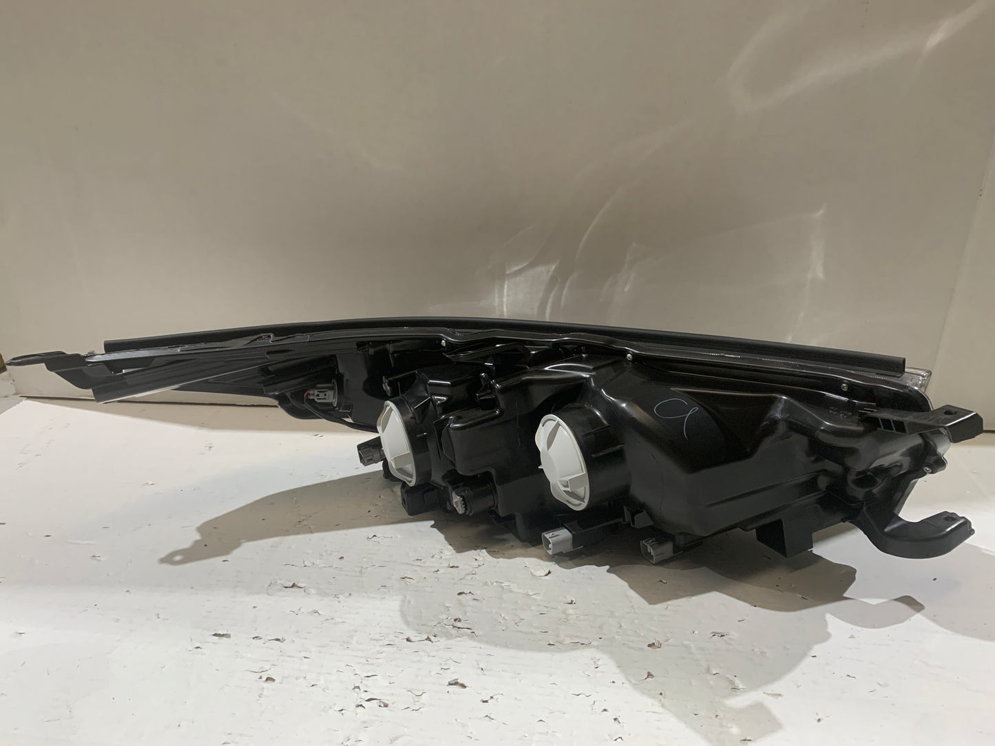 TOYOTA KLUGER GSU50 GSU55 LHS LEFT HALOGEN HEADLIGHT 811500E340