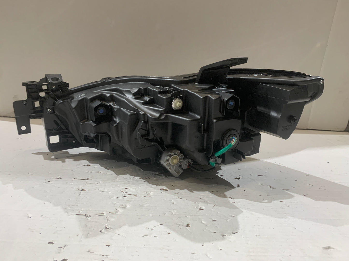 MAZDA 6 GL RHS RIGHT LED HEADLIGHT GRF5-51030