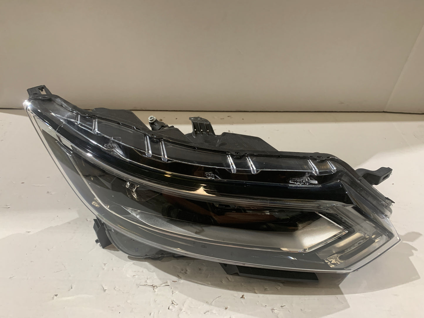 NISSAN QASHQAI J11 RHS RIGHT LED XENON HEADLIGHT 26010HV55A