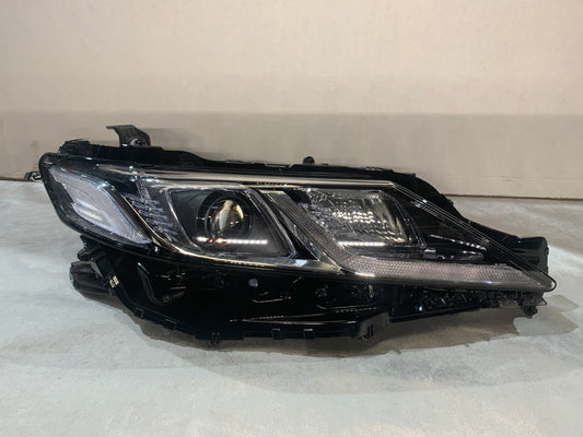 TOYOTA CAMRY XV70 RHS RIGHT LED HEADLIGHT 81110-33A30