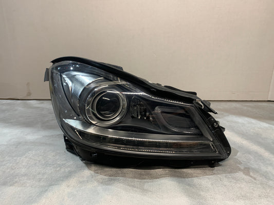 MERCEDES C-CLASS W204 RHS RIGHT XENON HEADLIGHT A2048204639