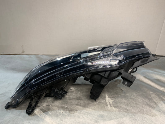 NISSAN PATHFINDER R52 LHS LEFT HALOGEN HEADLIGHT 26060-9PF3A