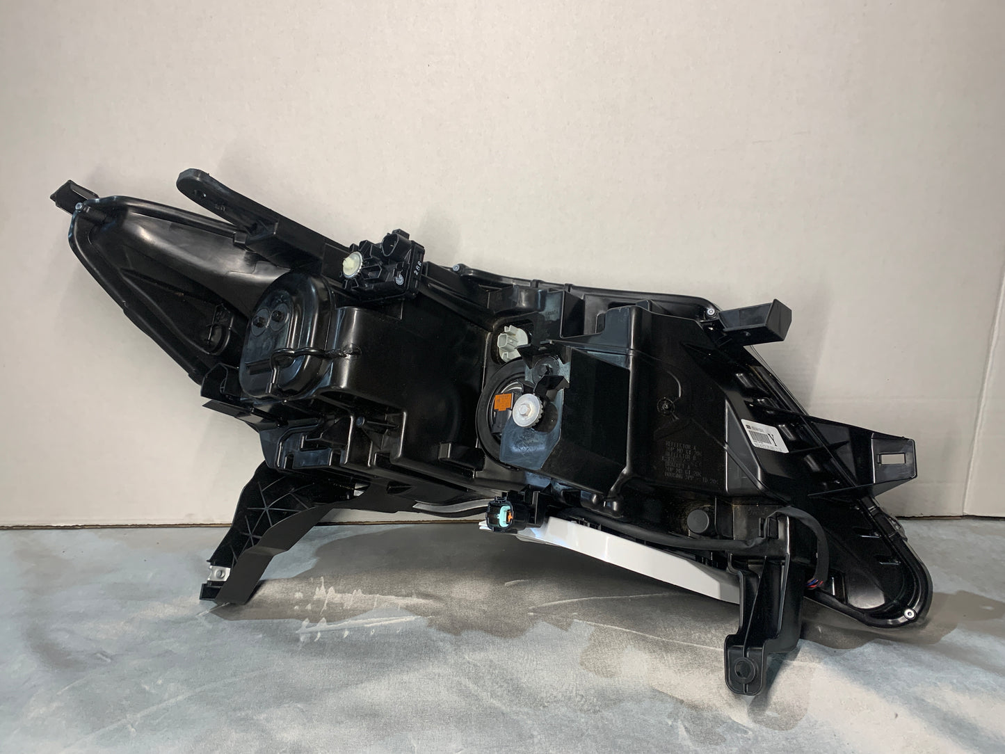 NISSAN PATHFINDER R52 LHS LEFT HALOGEN HEADLIGHT 26060-9PF3A
