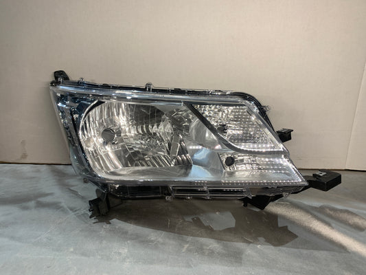 TOYOTA HIACE RHS RIGHT HALOGEN HEADLIGHT 2019-2025