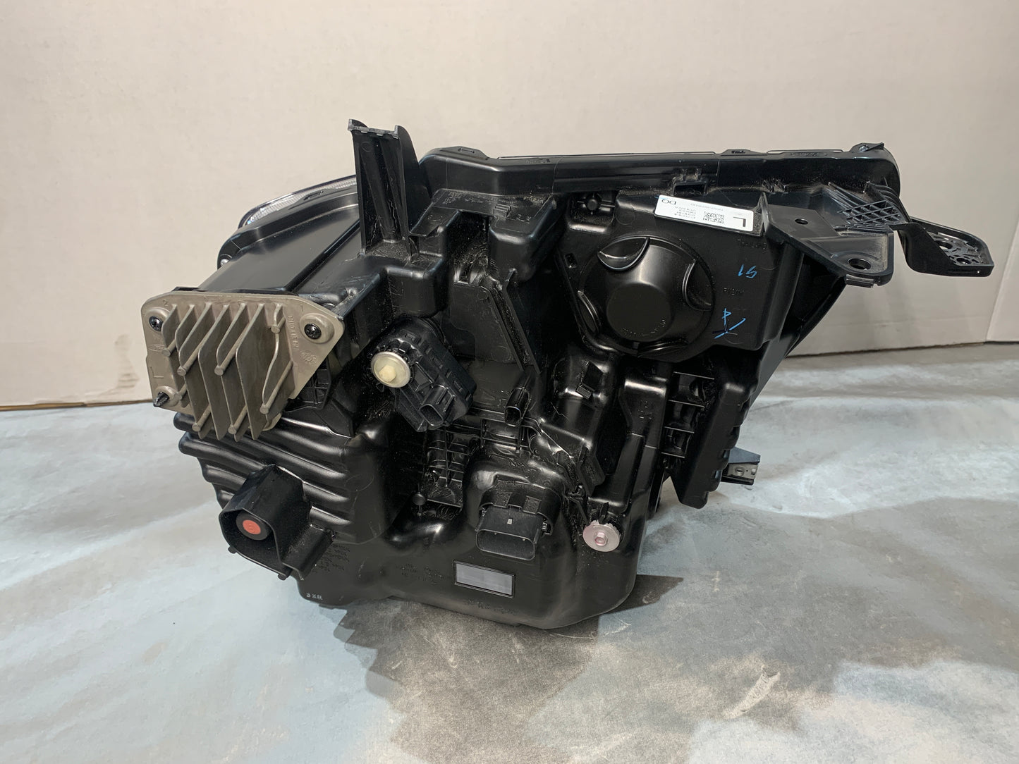FORD RANGER EVEREST LHS LEFT LED HEADLIGHT N1WZ13008DQ