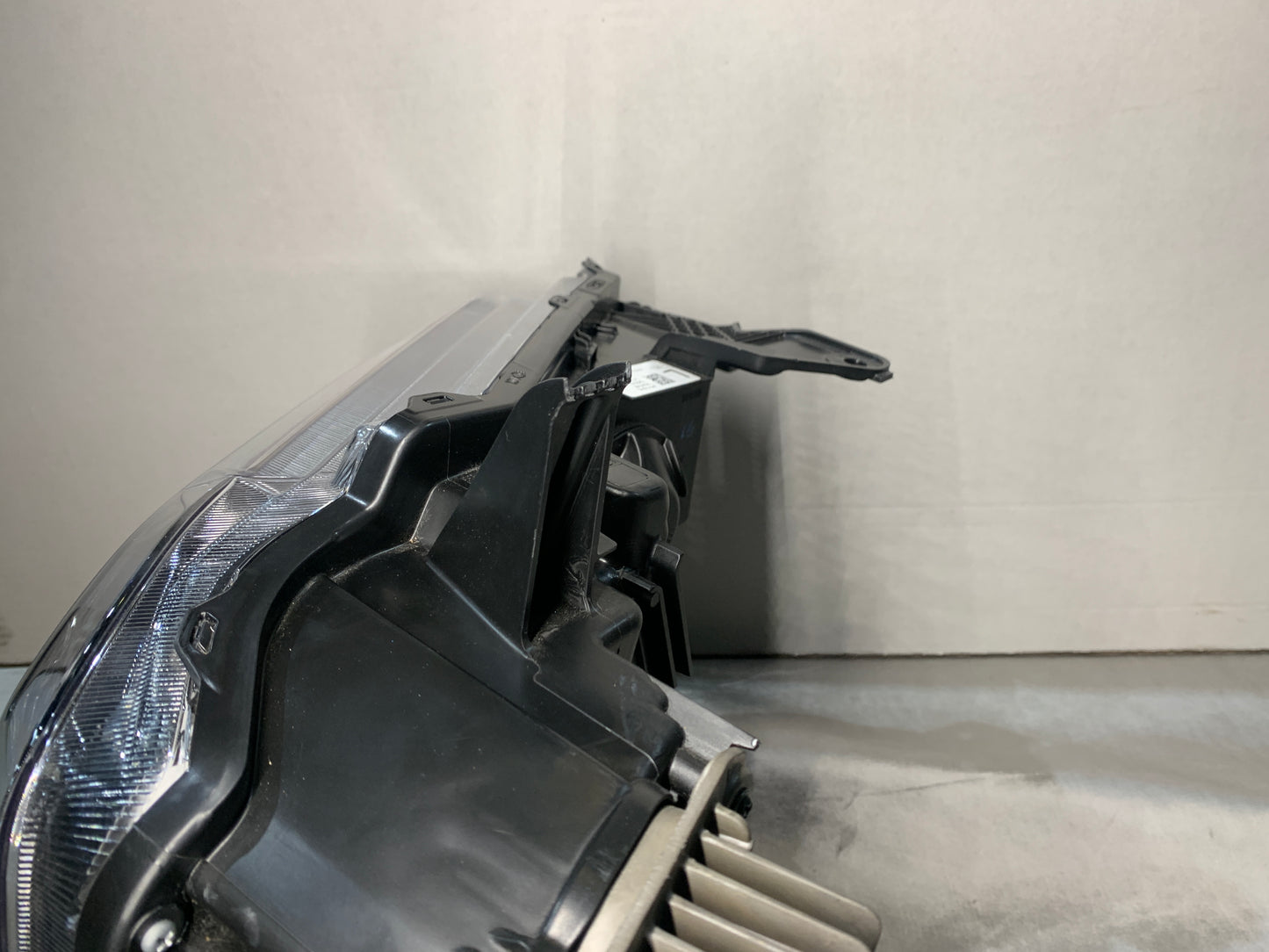 FORD RANGER EVEREST LHS LEFT LED HEADLIGHT N1WZ13008DQ