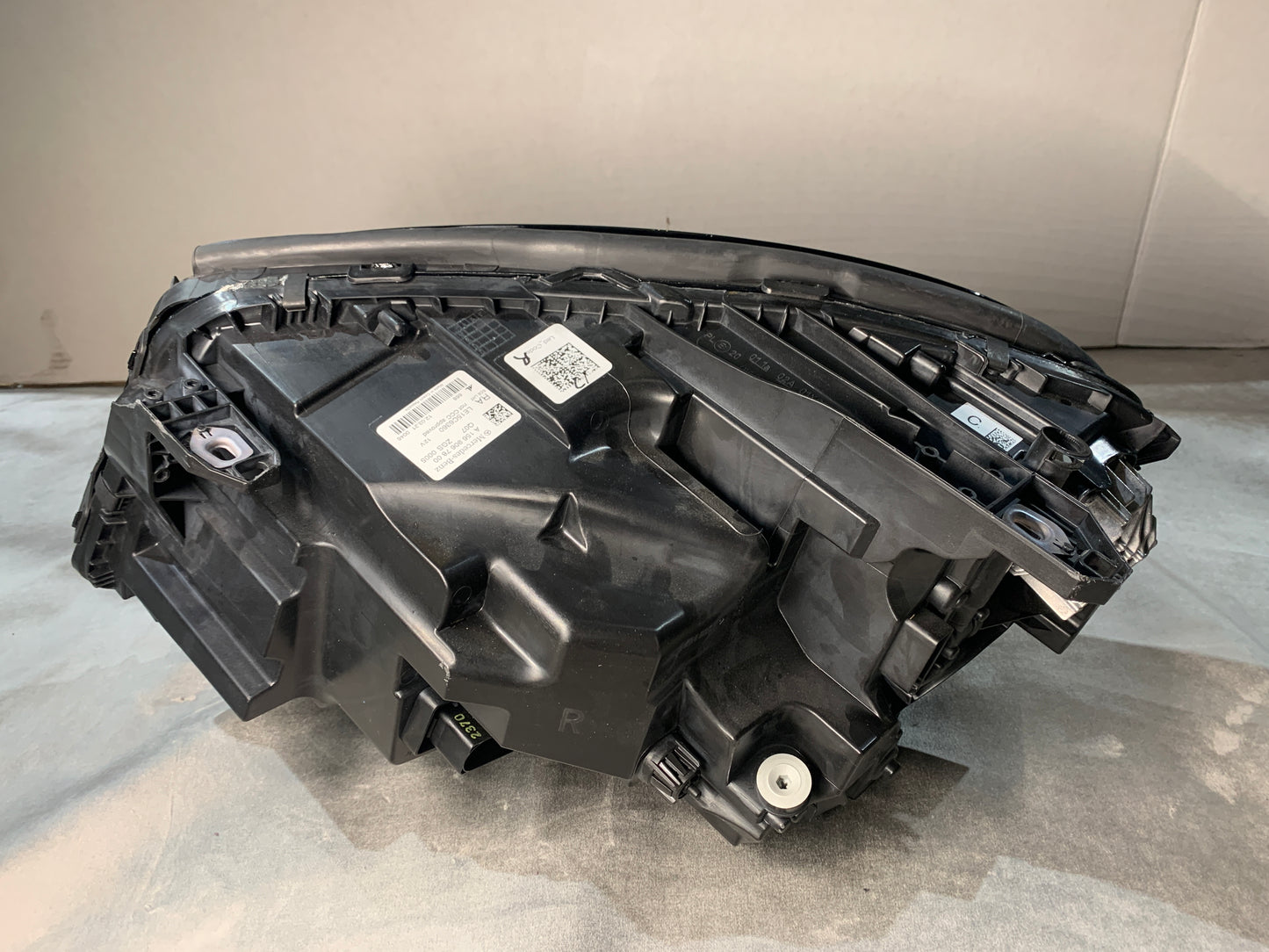 MERCEDES GLA CLASS W156 RHS RIGHT HEADLIGHT A1569067800