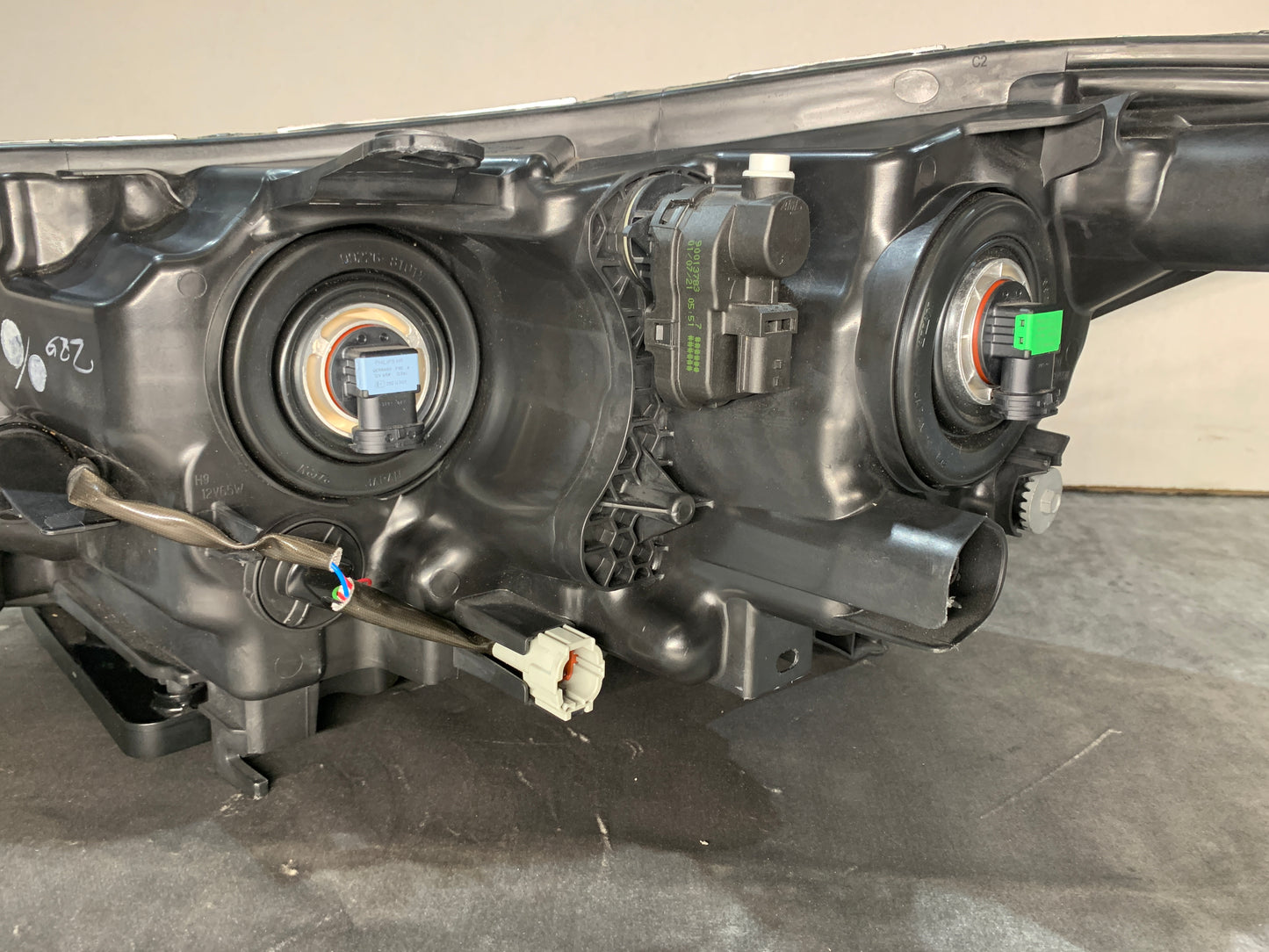 NISSAN QASHQAI J11 RHS RIGHT HALOGEN HEADLIGHT 26010HV05B