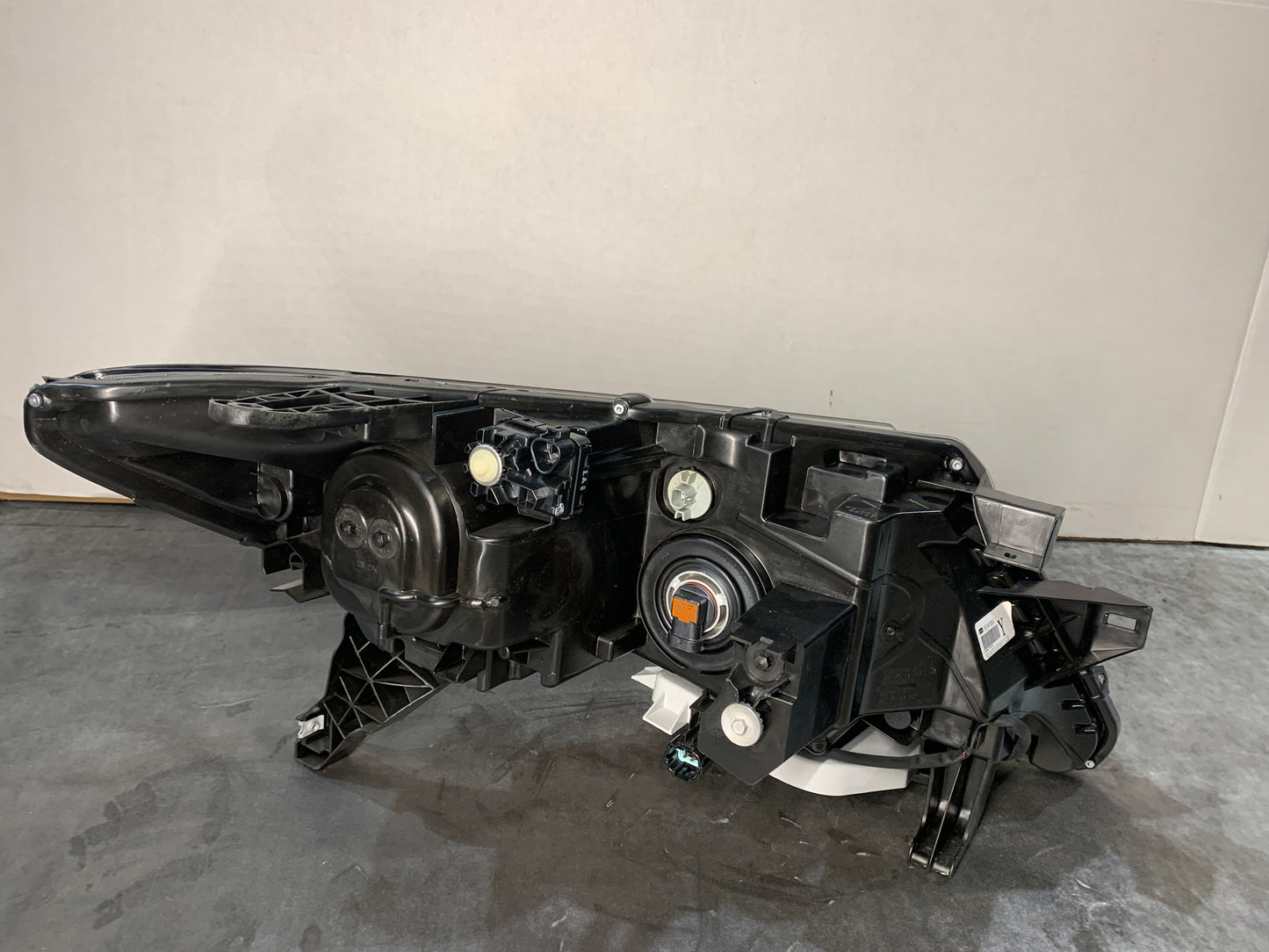 NISSAN PATHFINDER R52 LHS LEFT HALOGEN HEADLIGHT 26060-9PF3A