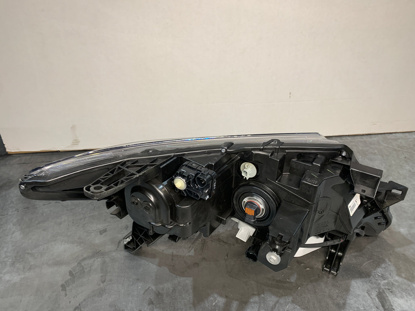 NISSAN PATHFINDER R52 LHS LEFT HALOGEN HEADLIGHT 26060-9PF3A