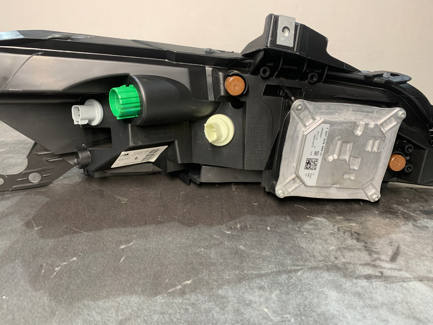 JEEP CHEROKEE LHS PASSENGER XENON HEADLIGHT 68321887AC 2014-2019