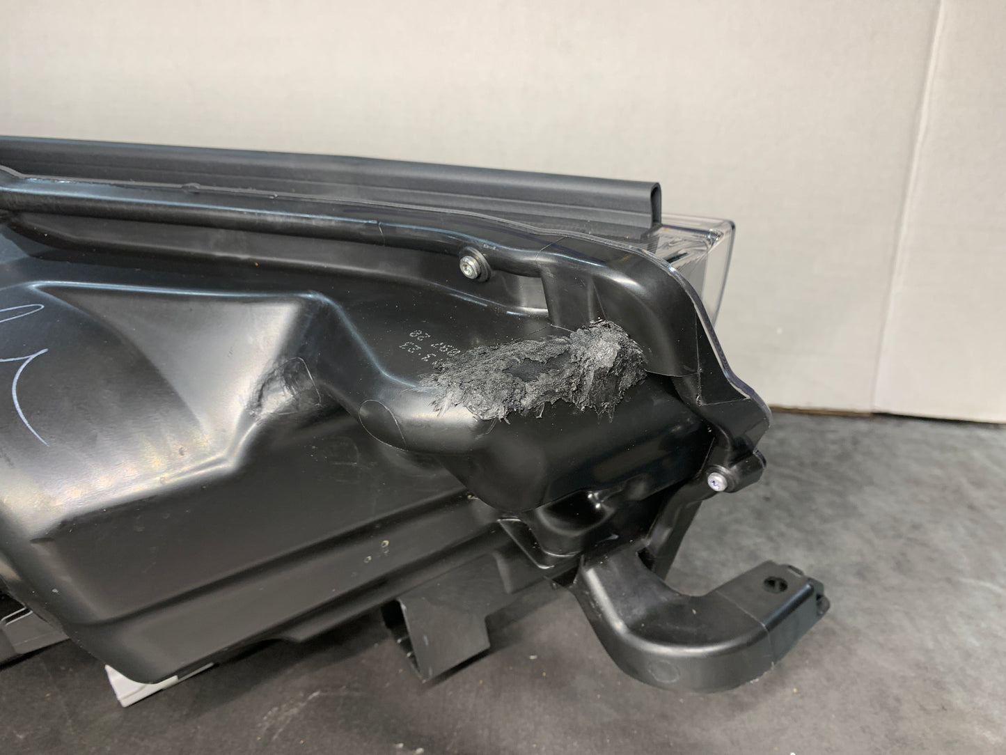 TOYOTA KLUGER LHS LEFT HALOGEN HEADLIGHT 2016-2019