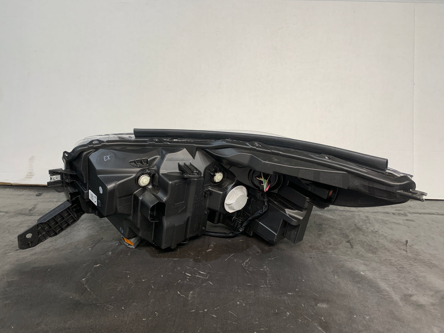 SUBARU OUTBACK 7TH GEN RHS RIGHT LED HEADLIGHT 84002AN040