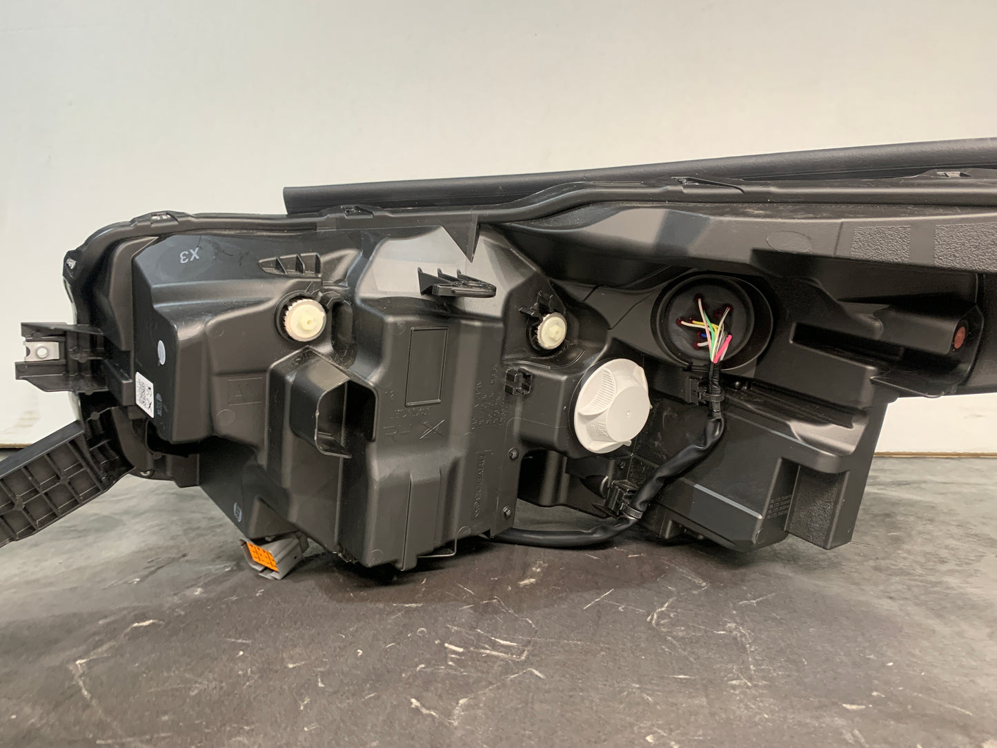 SUBARU OUTBACK 7TH GEN RHS RIGHT LED HEADLIGHT 84002AN040