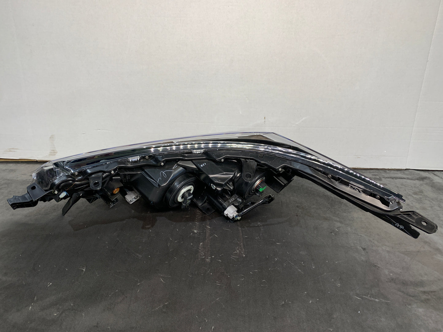 TOYOTA COROLLA ZRE172 RHS RIGHT HALOGEN HEADLIGHT 2016-2019