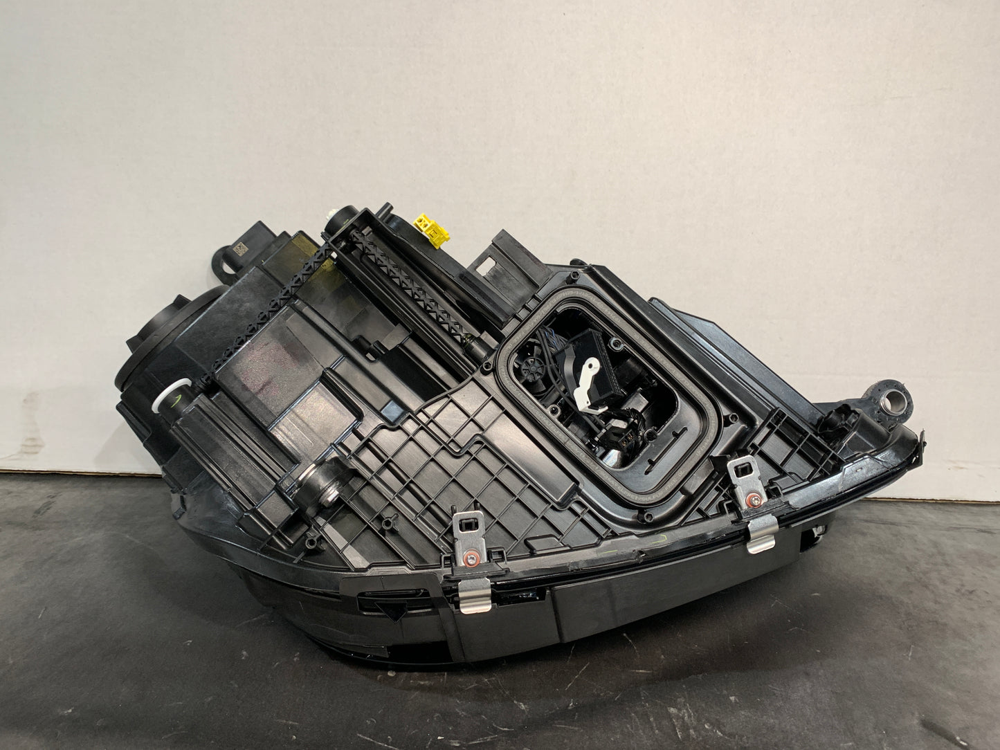 MERCEDES-BENZ GLE V167 C167 LHS LEFT LED HEADLIGHT A1679064104