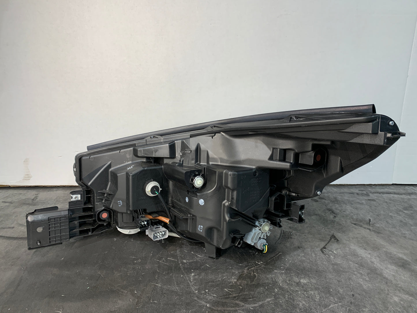 SUBARU FORESTER SK S5 RHS RIGHT LED HEADLIGHT 