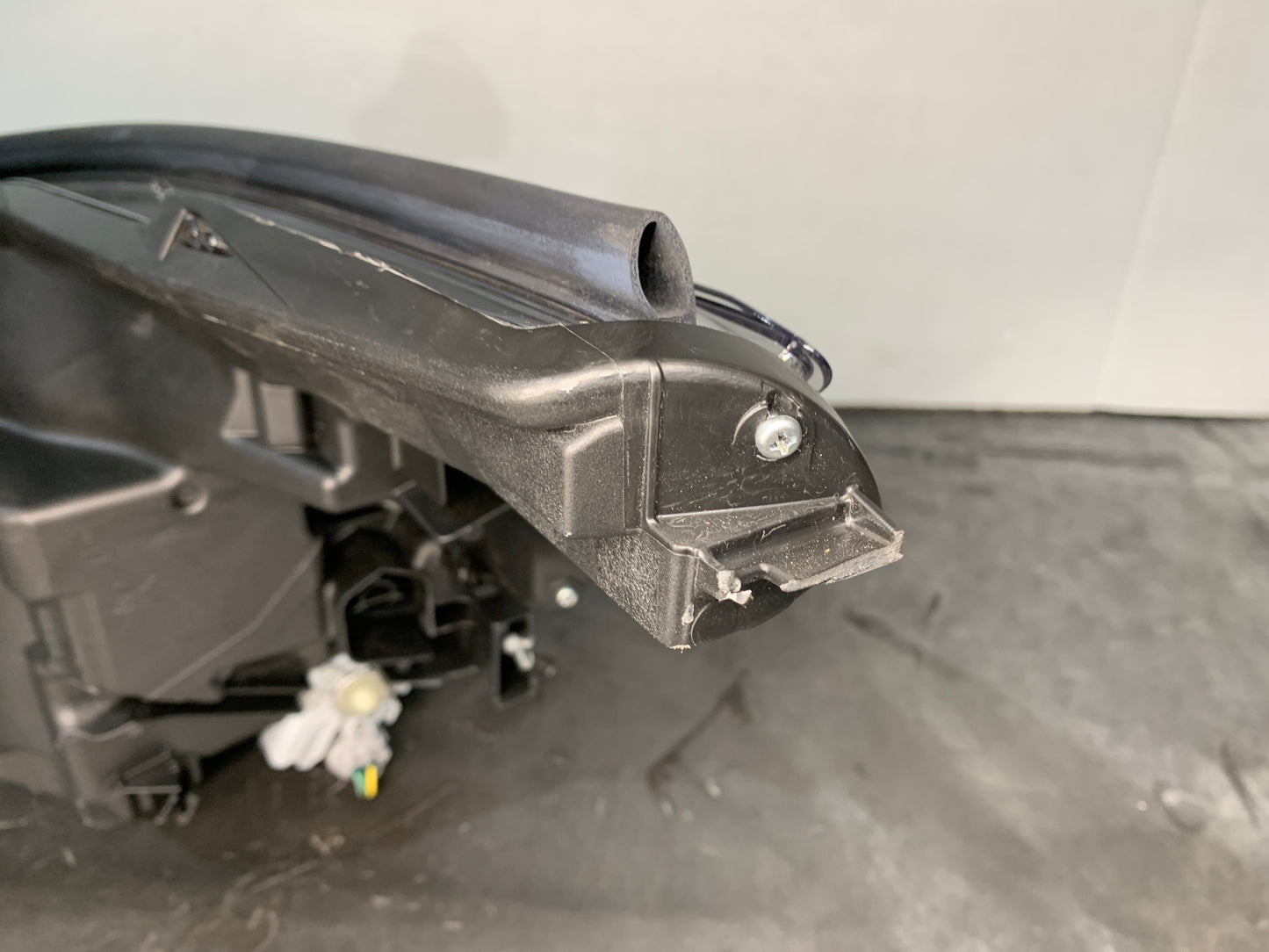 SUBARU FORESTER SK S5 RHS RIGHT LED HEADLIGHT 