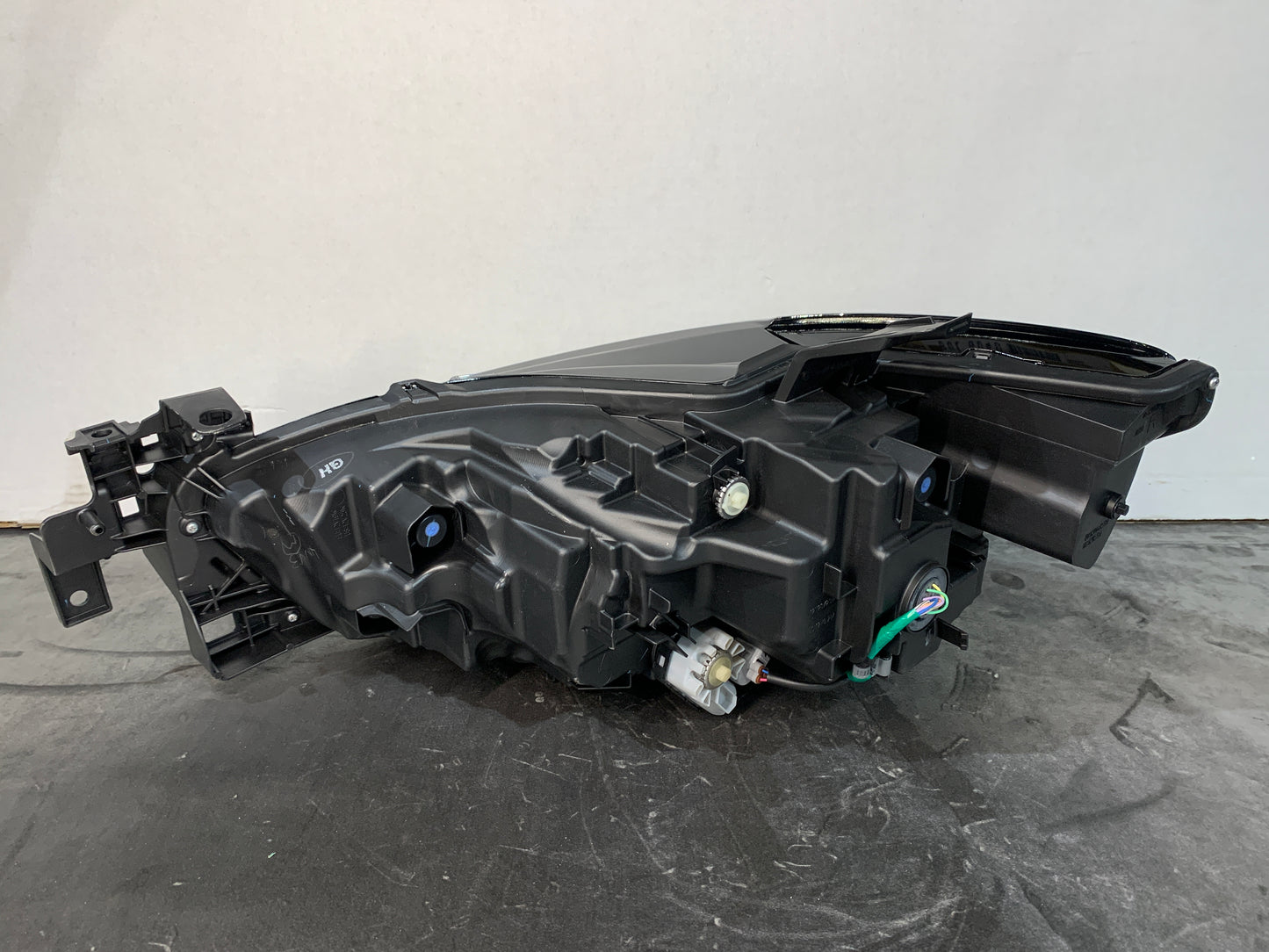 MAZDA 6 GL RHS RIGHT LED HEADLIGHT GRF5-51030